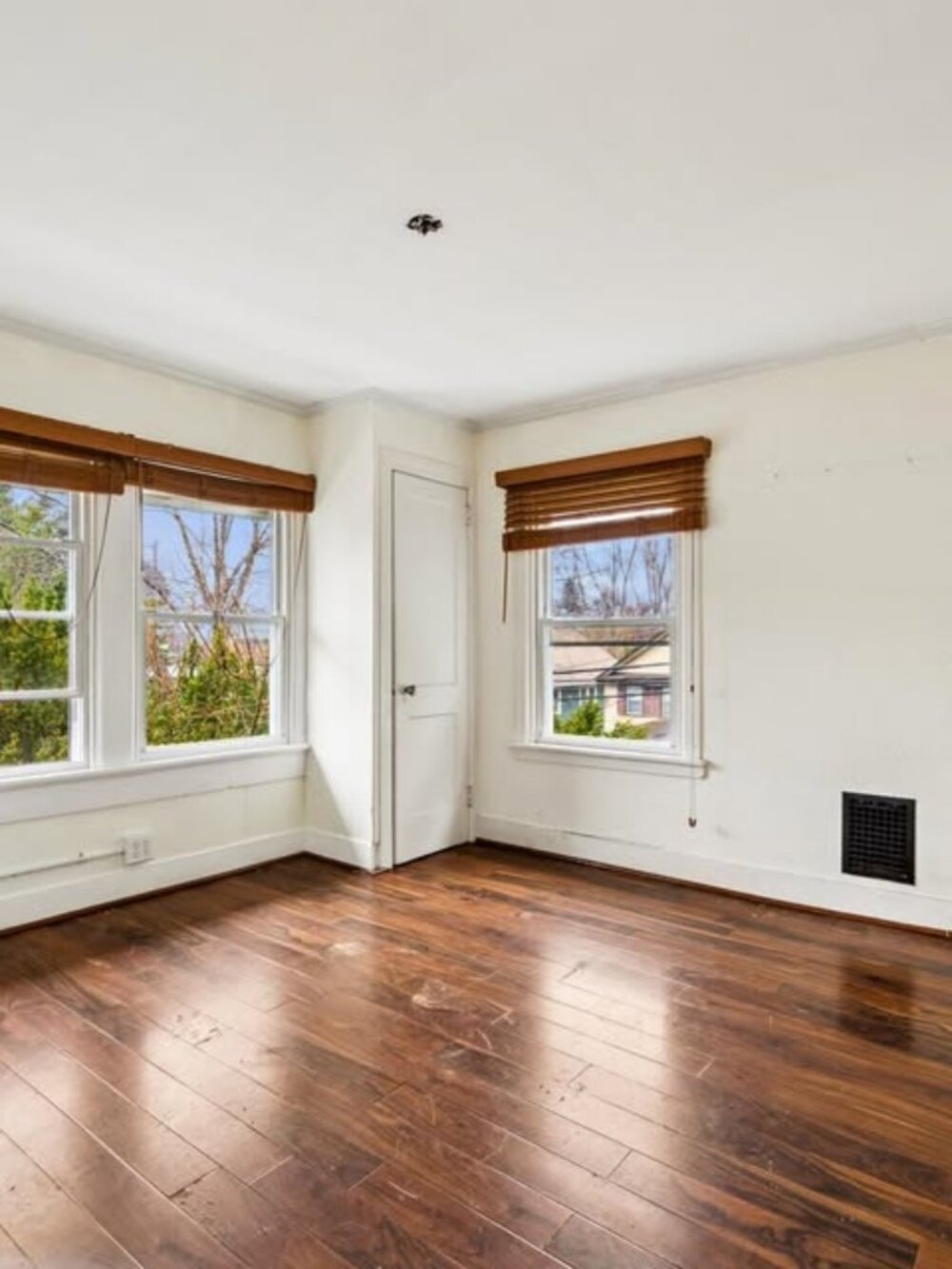 $850 | 19095 [Lease\Rent] Private Room For Rent
